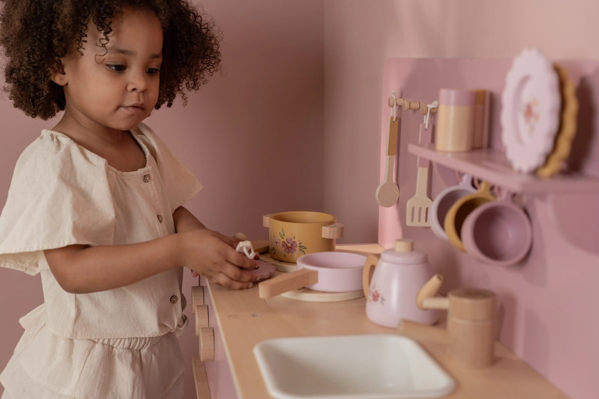 Holz-Spielküche Rosa | Little Dutch