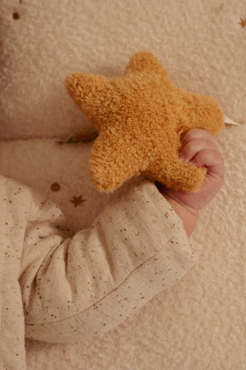 Little Dutch Boxdecke Newborn Naturals als weiche Spielfläche