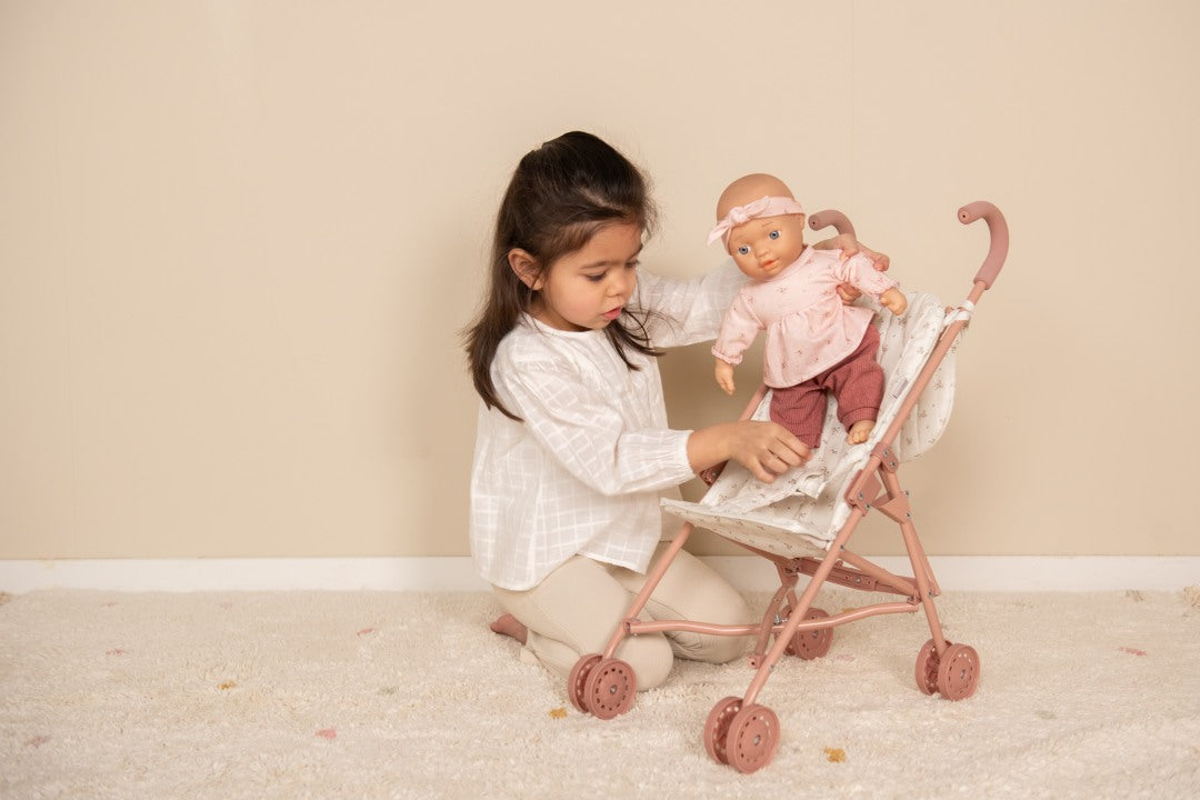 Little Dutch Puppenbuggy mit Tasche – weitere Ansicht des klappbaren Metallwagens in Rosa und Weiß für Kinder ab 3 Jahren