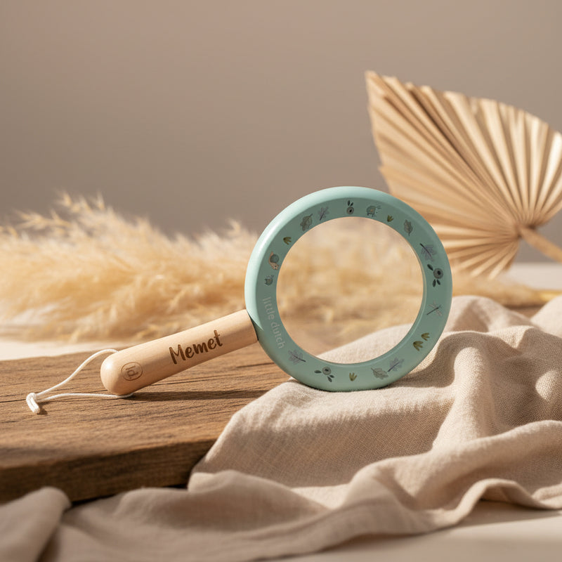 Personalisierte Holz-Lupe Forest Friends – blaue Kinderlupe mit Namensgravur, Zusatzlinse und Kordel