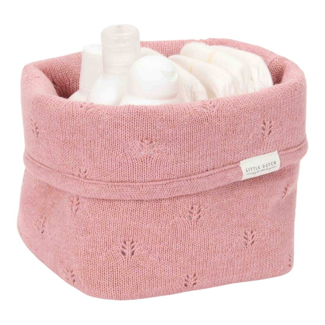 Kleines Little Dutch Pflegekörbchen Pure Pink Blush – Detailansicht des gestrickten Wickelkorbs mit umklappbarem Rand