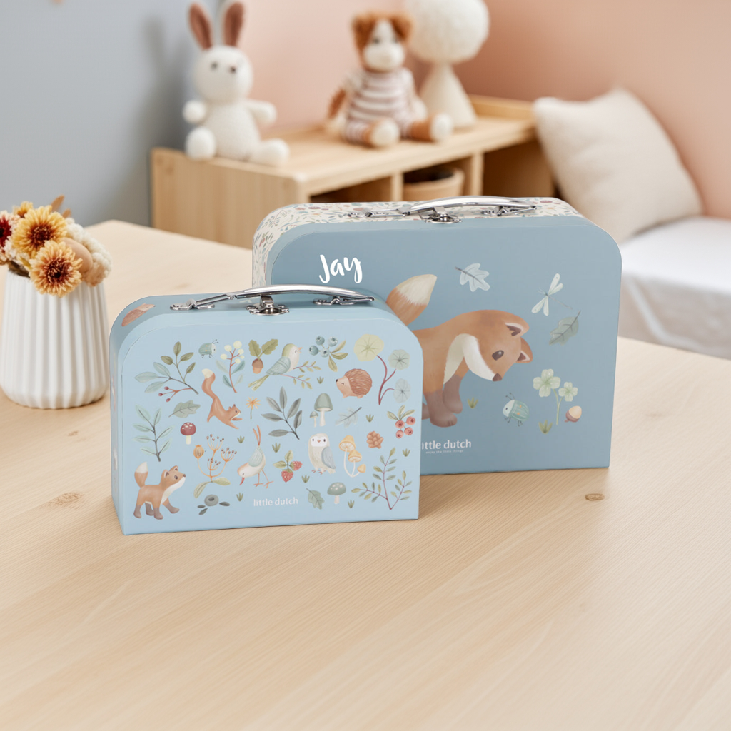 Erinnerungskoffer mit Name als Aufbewahrungsset für Babyfotos und Karten