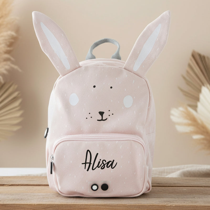 Personalisierter Trixie Kinder-Rucksack Frau Hase in Rosa mit Name – Rucksack mit Hasenohren und Brustschnalle für Kindergarten und Ausflüge