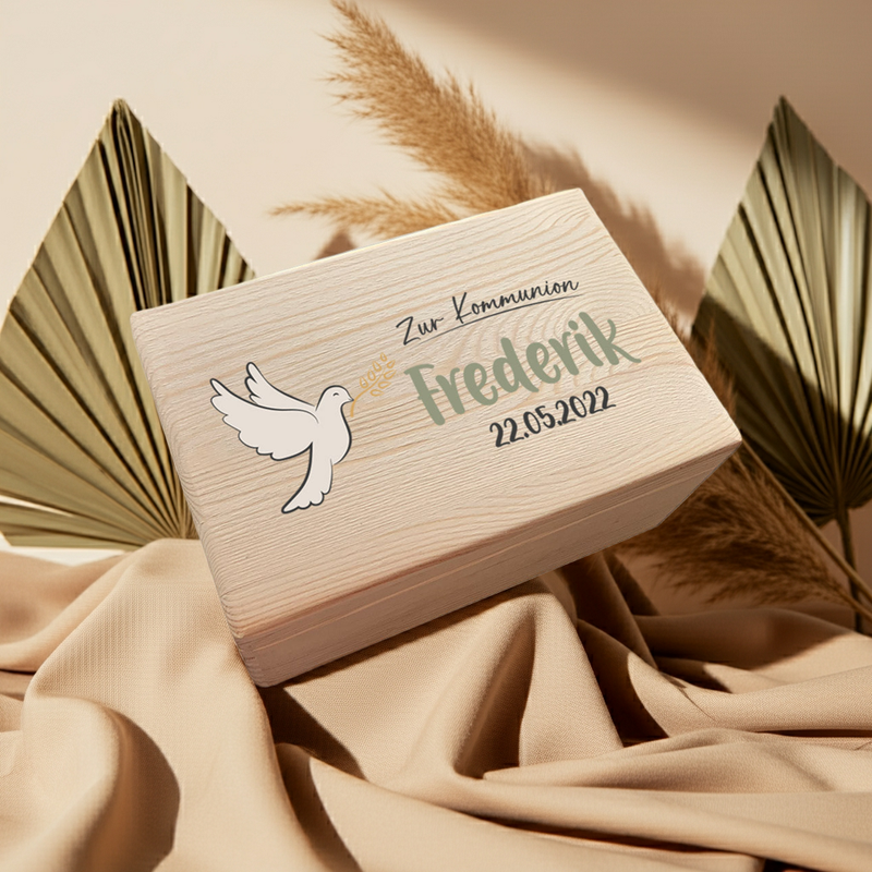 Personalisierte Erinnerungsbox M aus Naturholz für Taufe Schule Kindergarten oder Kommunion
