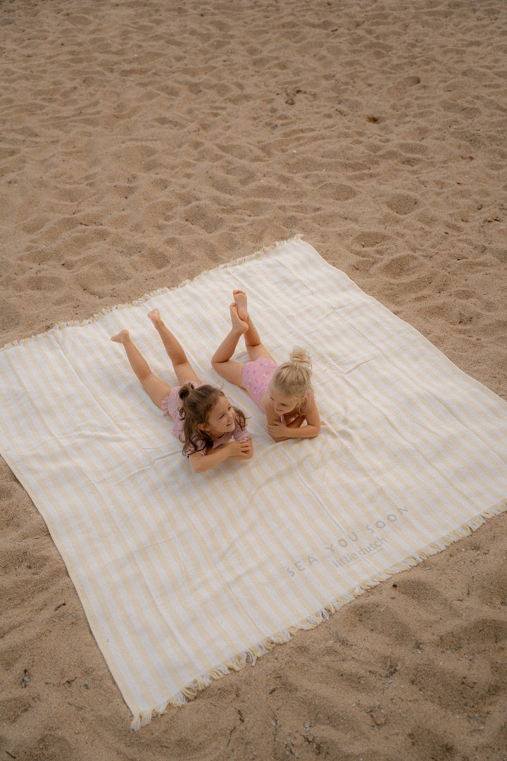 Little Dutch Badetuch Beach Sunny Yellow 60 × 120 cm – Detailansicht