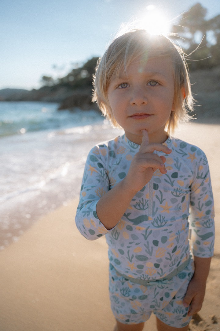 Little Dutch Schwimmshirt Seashells – Detailansicht