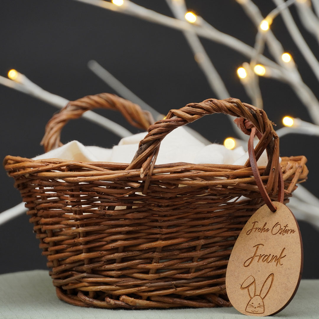 Panier de Pâques personnalisé en osier avec pendentif œuf | Schmatzepuffer