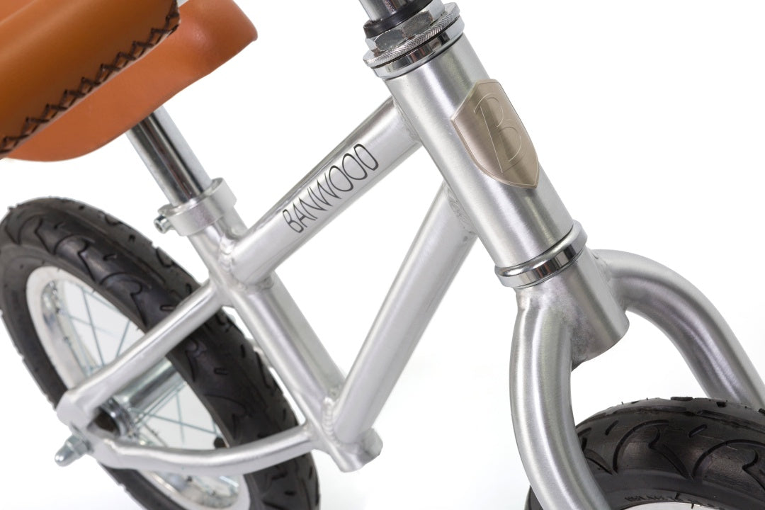Banwood FIRST GO Laufrad Chrom 12 Zoll mit Weidenkorb