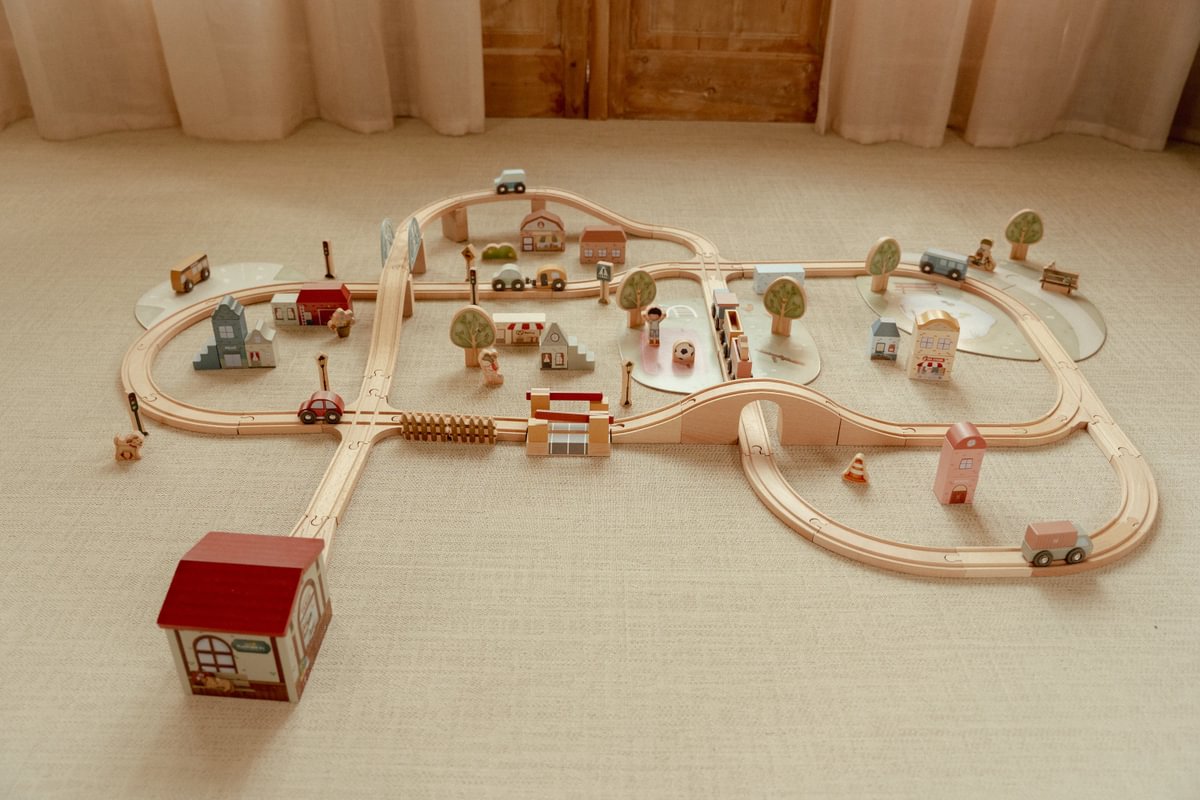 Holzeisenbahn-Set XL aus Holz – 113 Teile | Little Dutch