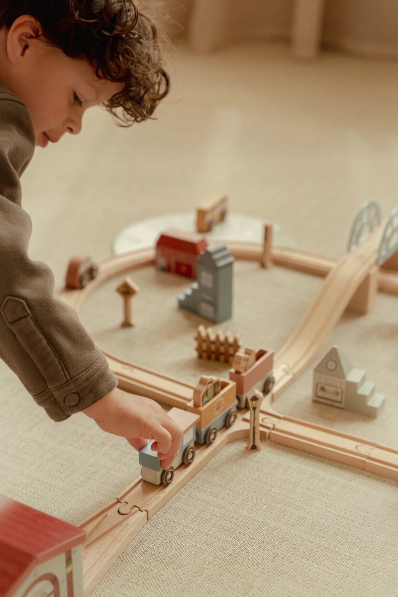 Holzeisenbahn-Set XL aus Holz – 113 Teile | Little Dutch