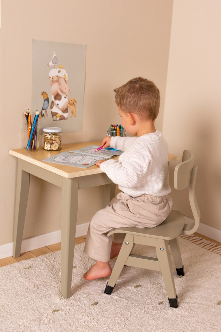 Little Dutch Kinderstuhl Olive – Seitenansicht