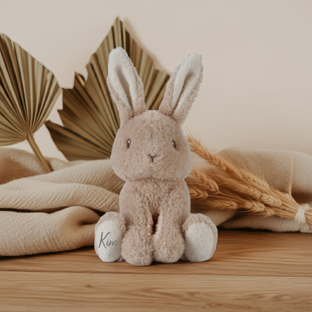 Doudou bébé Lapin 15 cm – personnalisable | Little Dutch