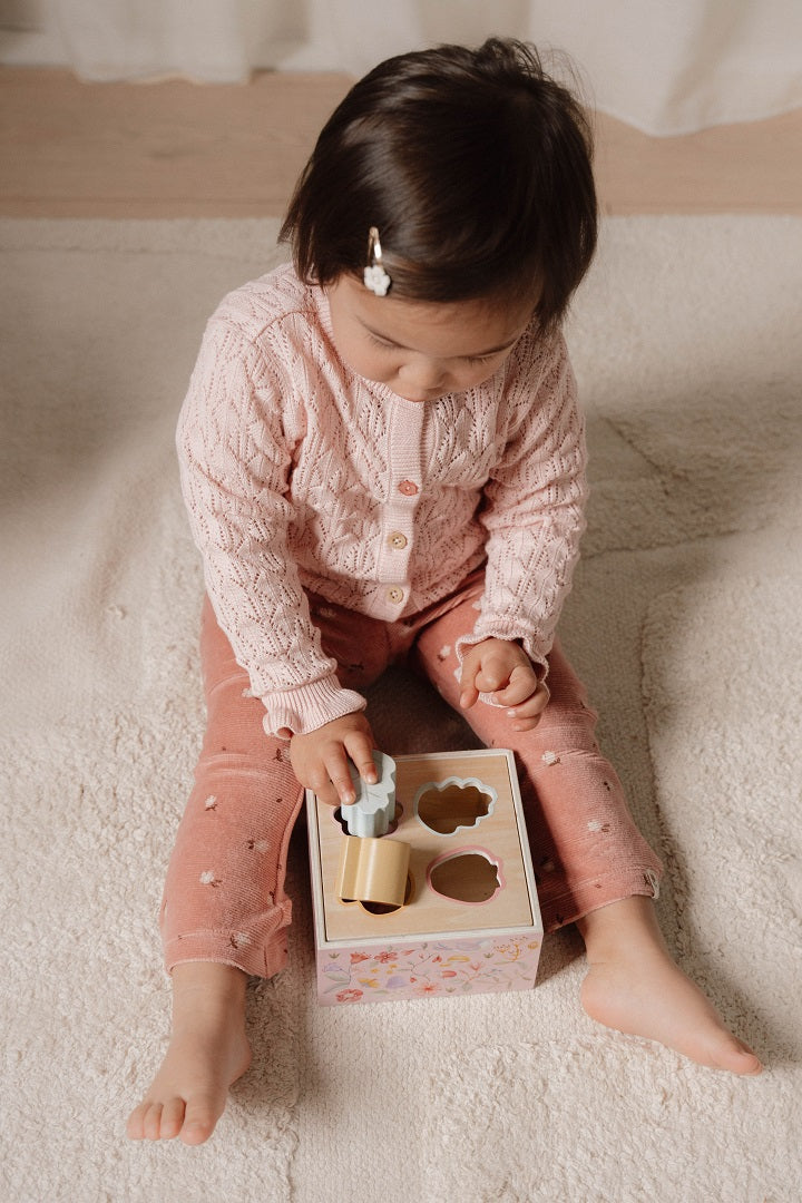 Little Dutch Strickjacke Lotus in Pink – weiche Kinder-Strickjacke aus Bio-Baumwolle mit Fairy-Garden-Details