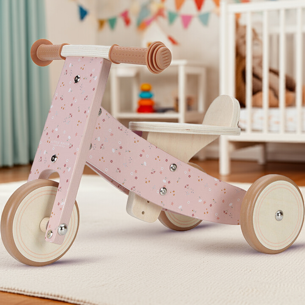 Tricycle en bois personnalisé rose avec nom – à partir de 12 mois
