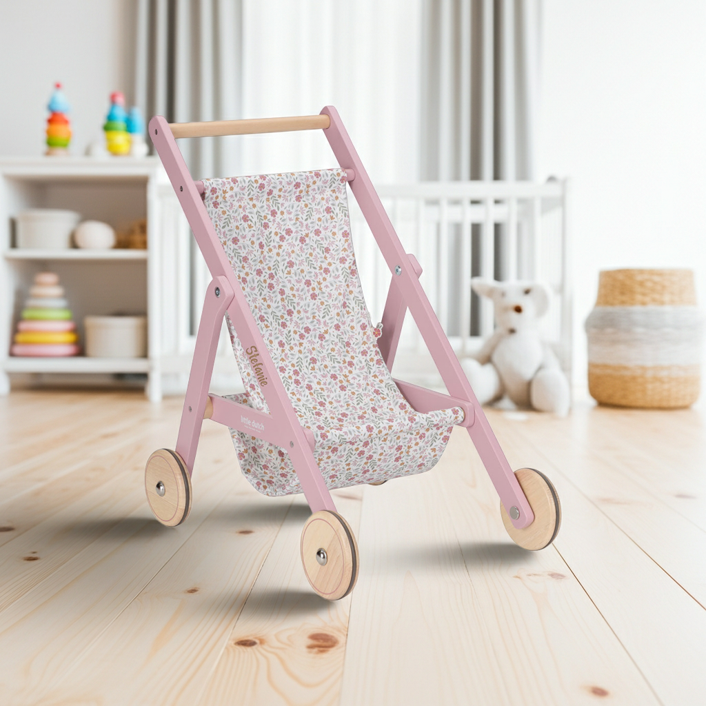 Holz-Puppenbuggy Soft Flowers im Kinderzimmer