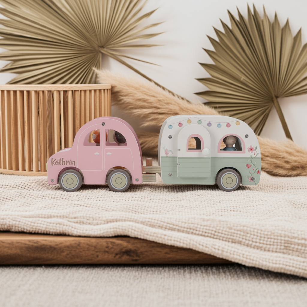 Little Dutch Auto und Wohnwagen aus Holz mit Spielfiguren für fantasievolle Rollenspiele